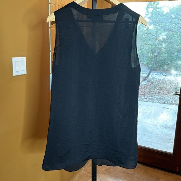 Simply Vera Vera Wang Black Sleeveless Tulip Bottom Blouse Size Large - Picture 5 of 5